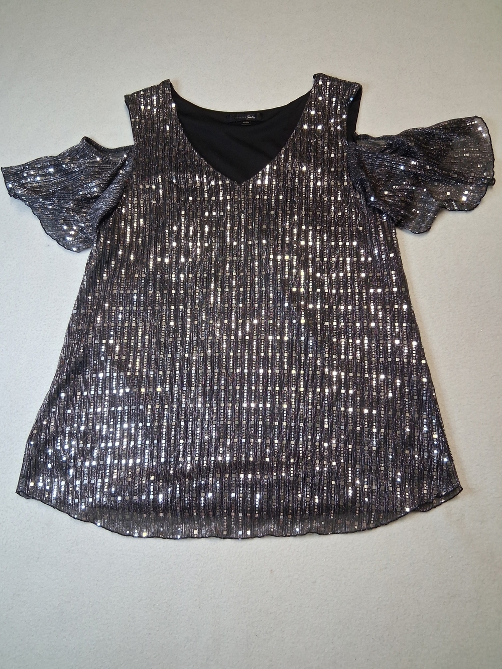 Sloan & Sadie Metallic Silver Sequin Cold-Shoulder V-Neck Top